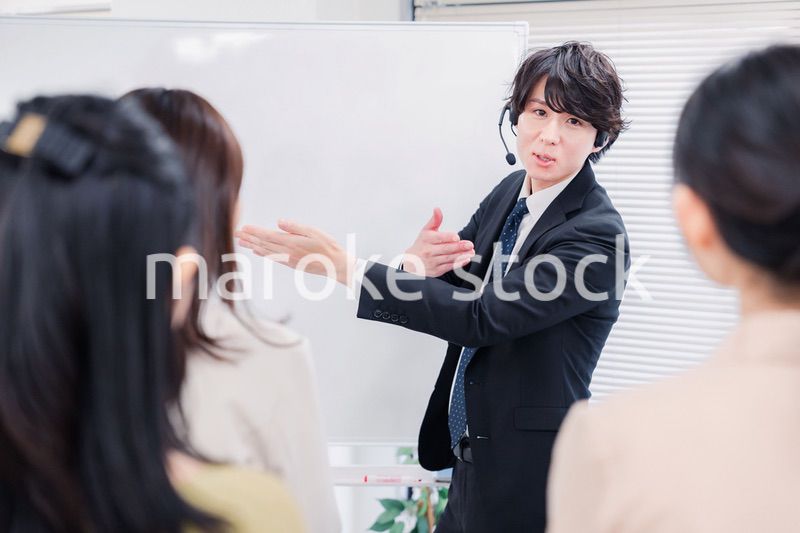 ビジネス講師の男性