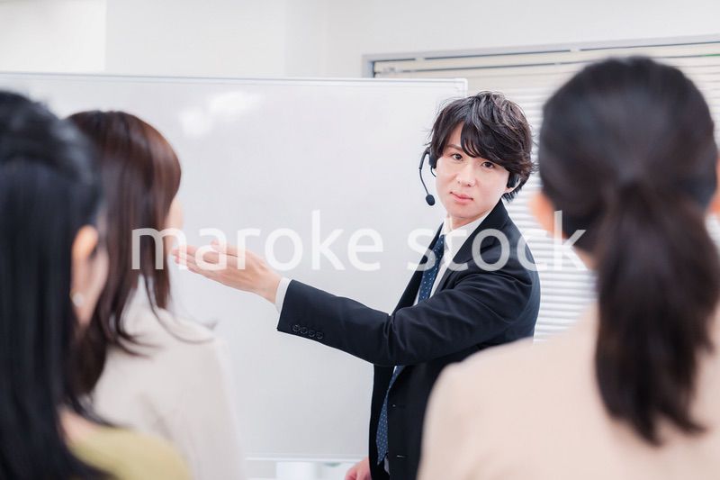 ビジネス講師の男性