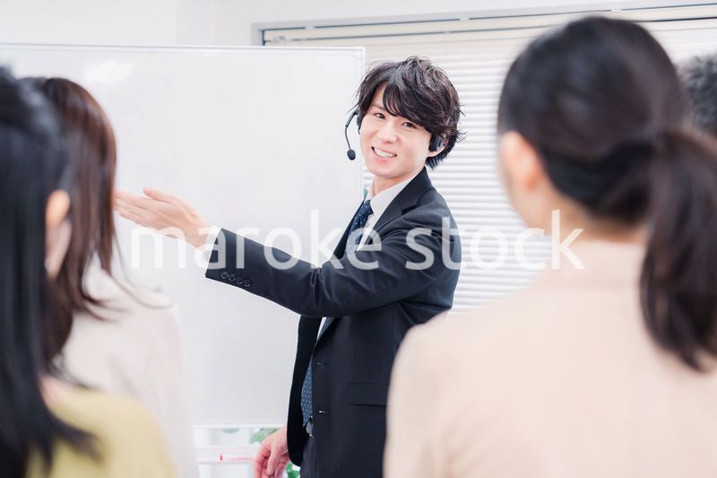 ビジネス講師の男性