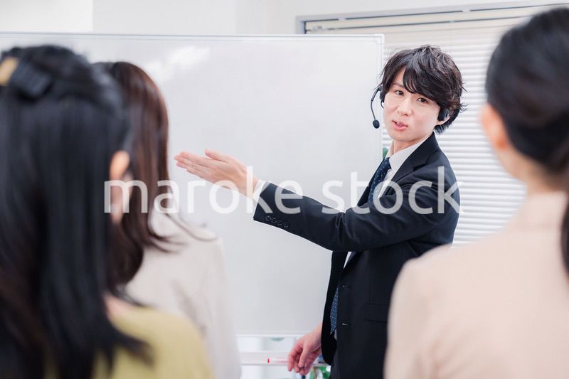 ビジネス講師の男性