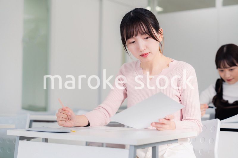 資格試験を受験する受験生