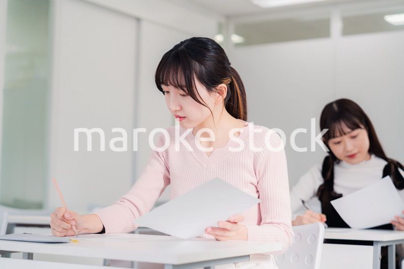 資格試験を受験する受験生