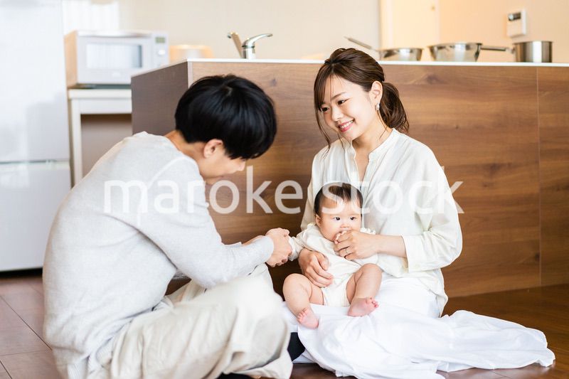 赤ちゃんのいる幸せな家族
