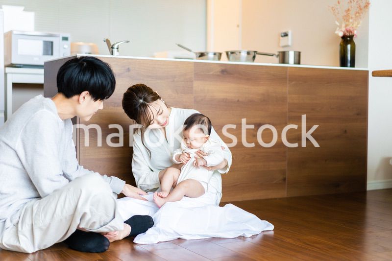 赤ちゃんのいる幸せな家族