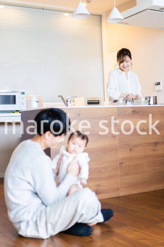 赤ちゃんのいる幸せな家族