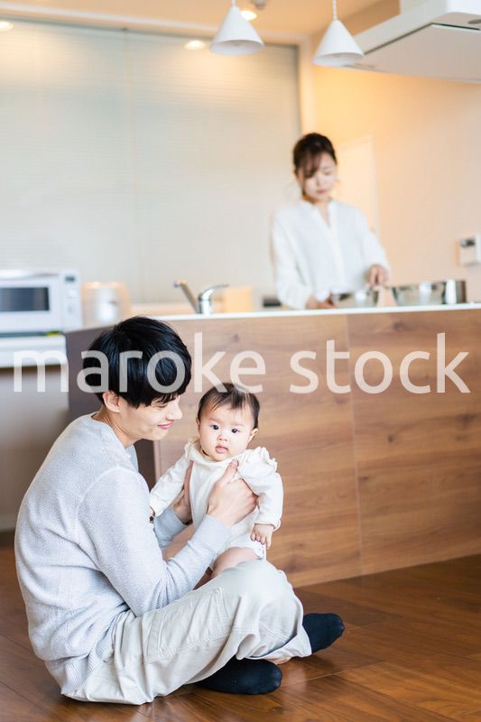 赤ちゃんのいる幸せな家族