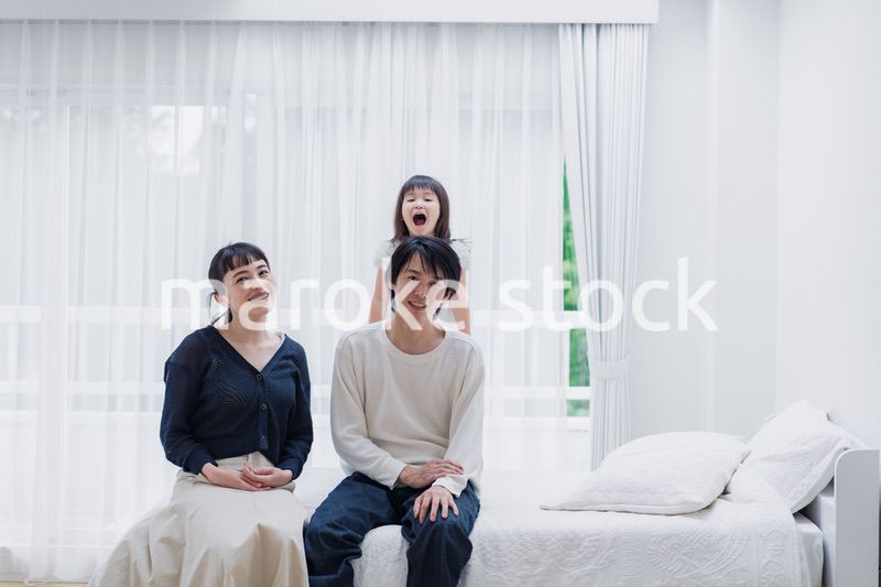 元気な女の子がいる家庭