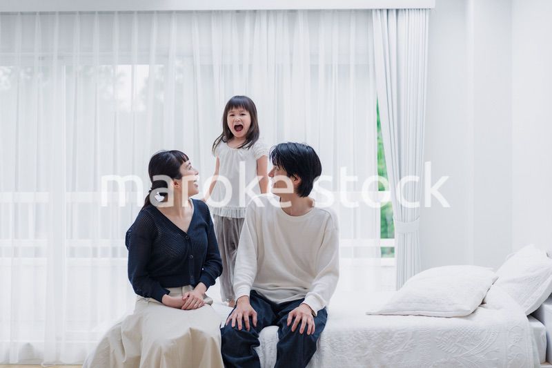 元気な女の子がいる家庭