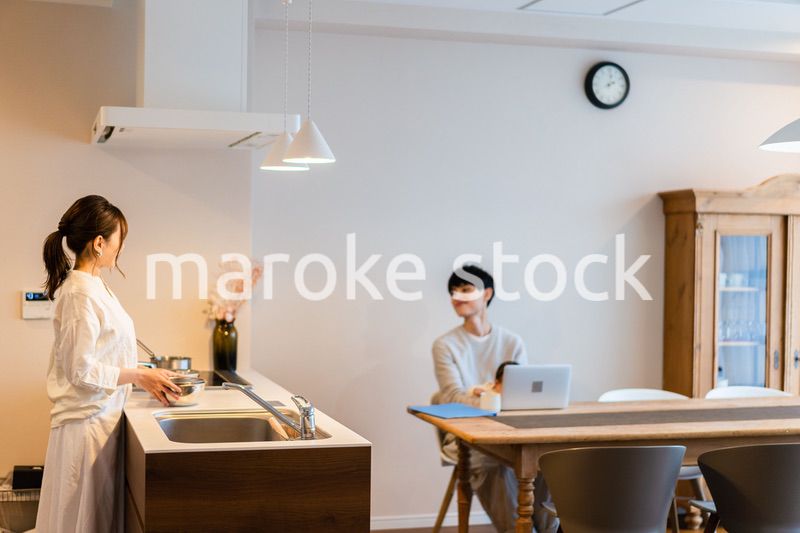 赤ちゃんのいる幸せな家族