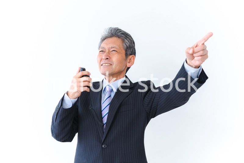 街頭演説をする政治家