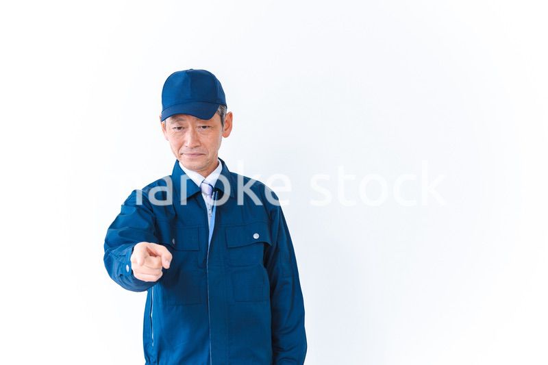 指差し確認をする現場作業員