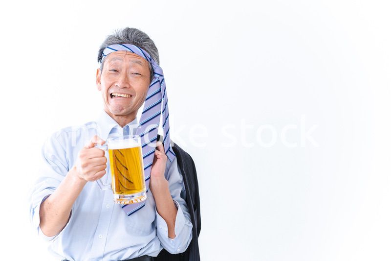 酔っ払いすぎた高齢男性