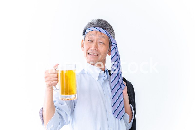 酔っ払いすぎた高齢男性