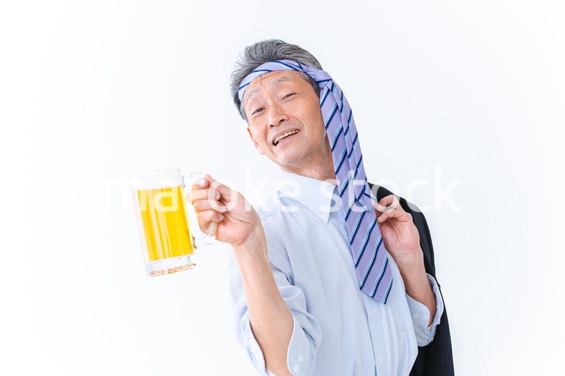 酔っ払いすぎた高齢男性