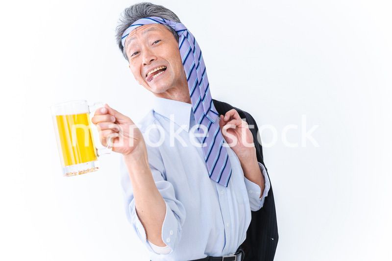 酔っ払いすぎた高齢男性