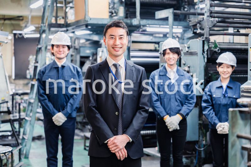 営業マンと工場スタッフ