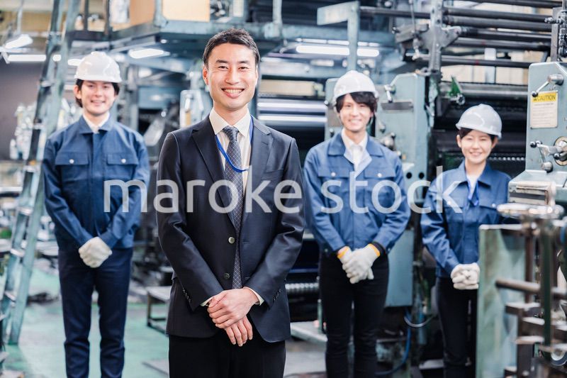 営業マンと工場スタッフ