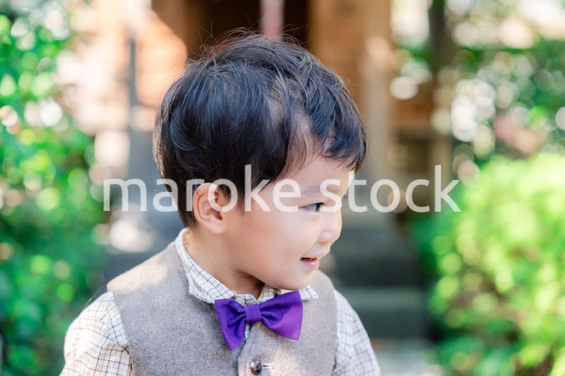 七五三のお祝いをする男の子（3歳）