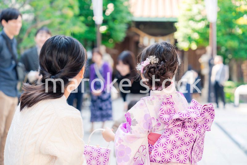 親戚が集まる七五三のお祝い