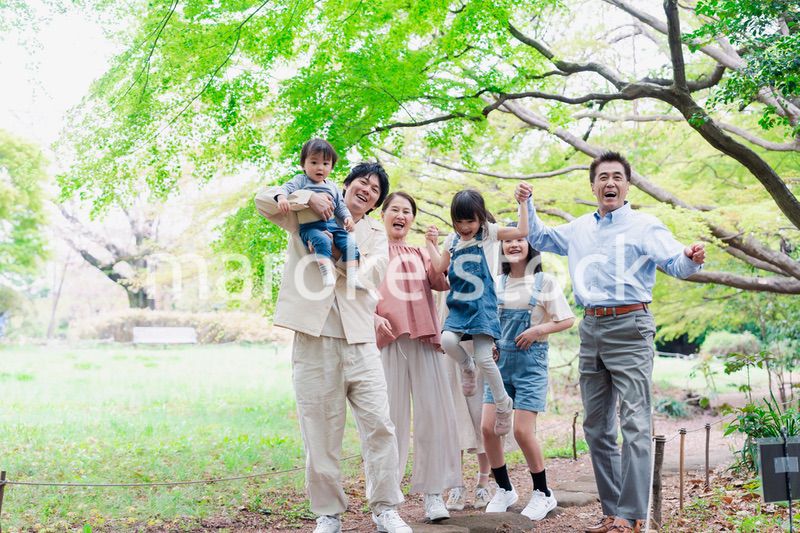 仲の良い3世代ファミリー