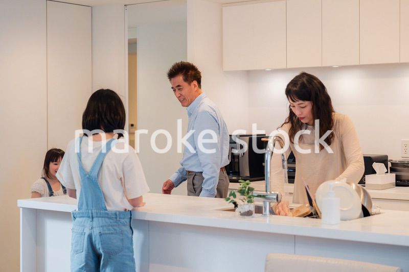 二世帯住宅に住む家族