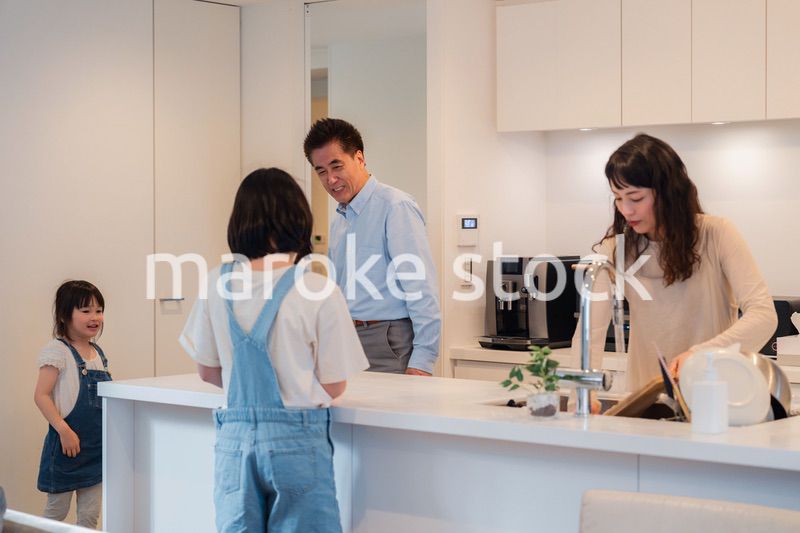 二世帯住宅に住む家族