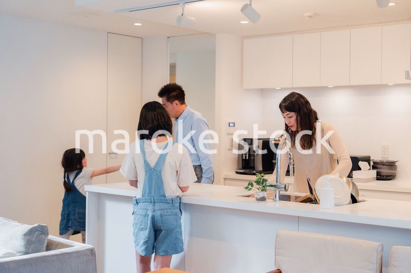 二世帯住宅に住む家族