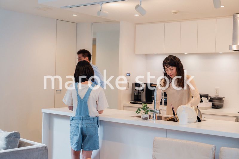 二世帯住宅に住む家族