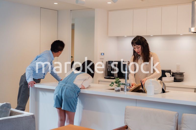 二世帯住宅に住む家族