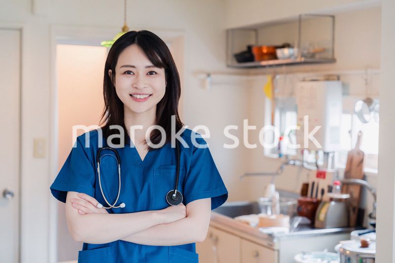 一般家庭の訪問をするドクター