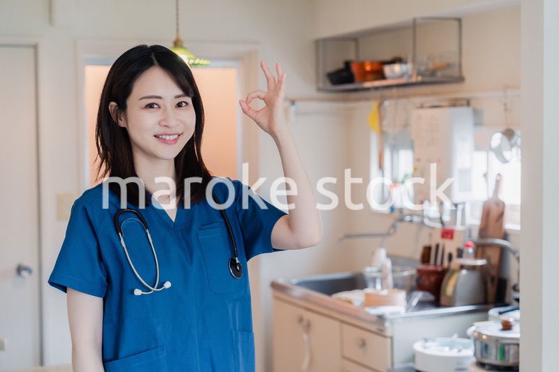 一般家庭の訪問をするドクター