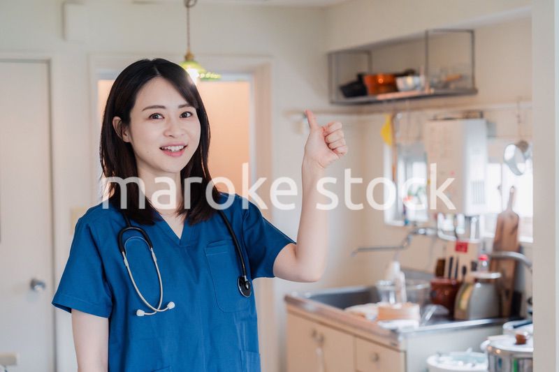 一般家庭の訪問をするドクター