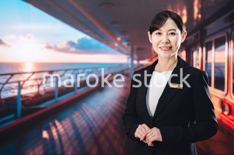 クルーズ船で船員を務める女性