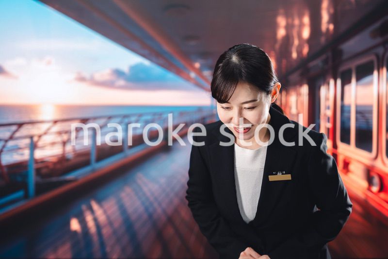クルーズ船で船員を務める女性