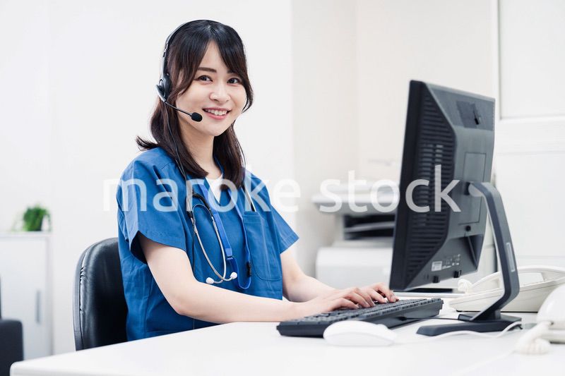 リモートで対応をする医療スタッフ