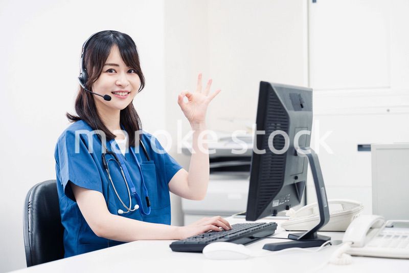 リモートで対応をする医療スタッフ