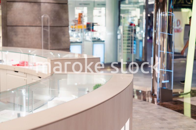 高級ブティックのショーケース