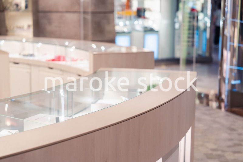 高級ブティックのショーケース