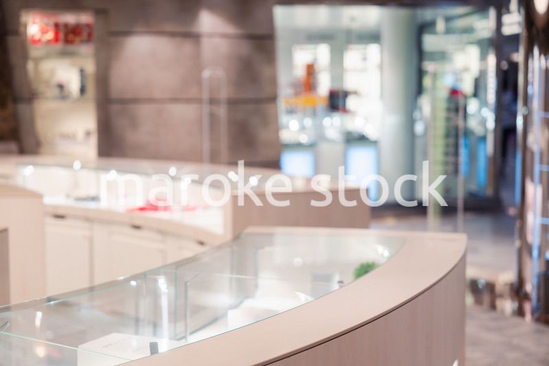 高級ブティックのショーケース