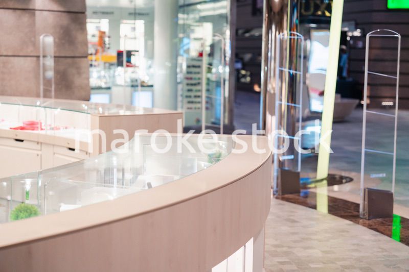 高級ブティックのショーケース