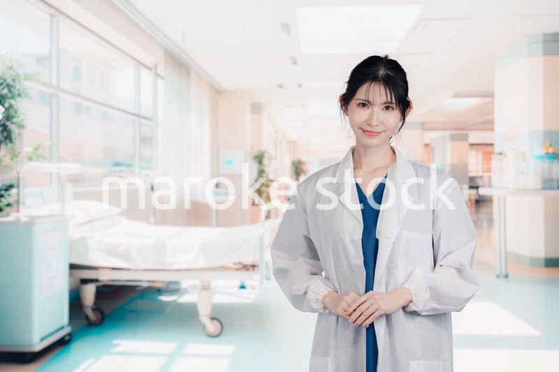 病院で活躍する女性のドクター