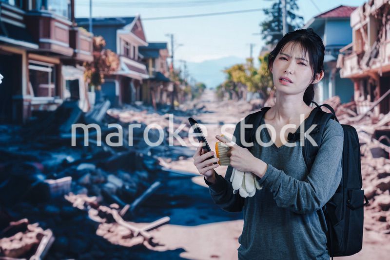 災害で被災した若い女性