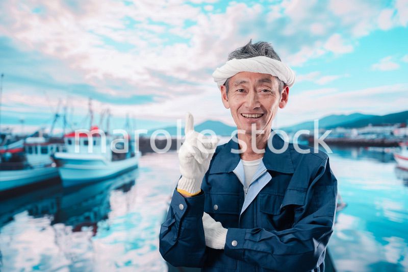 漁港で働く漁師