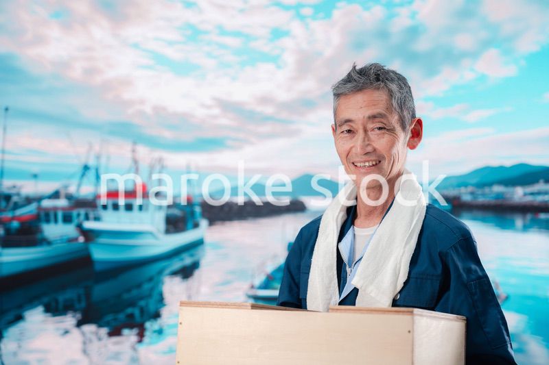 漁港で働く漁師
