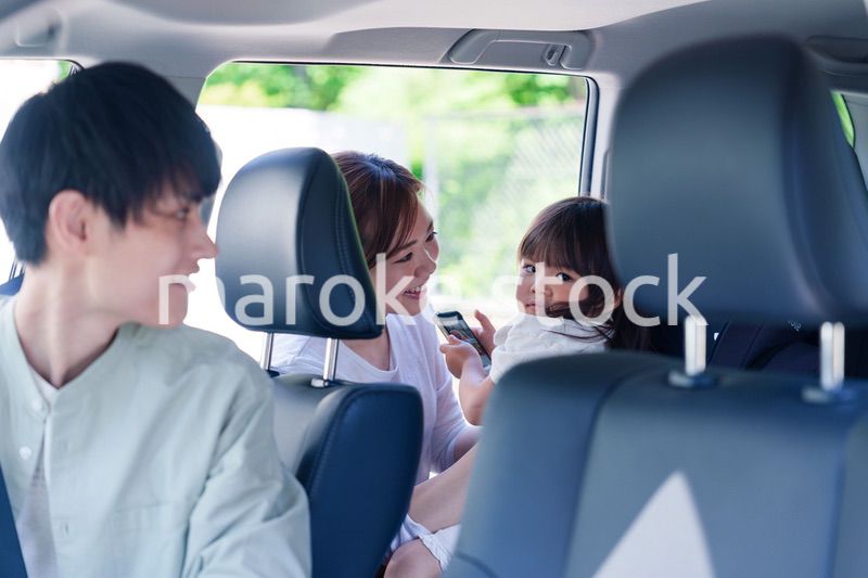 家族みんなで車でおでかけ