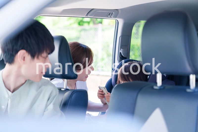 家族みんなで車でおでかけ