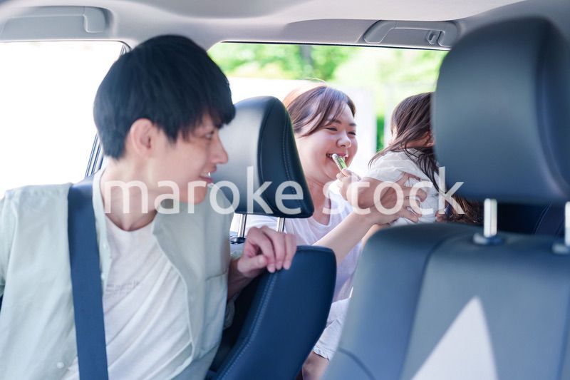 家族みんなで車でおでかけ