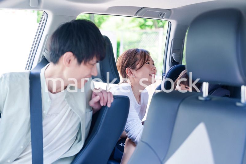 家族みんなで車でおでかけ