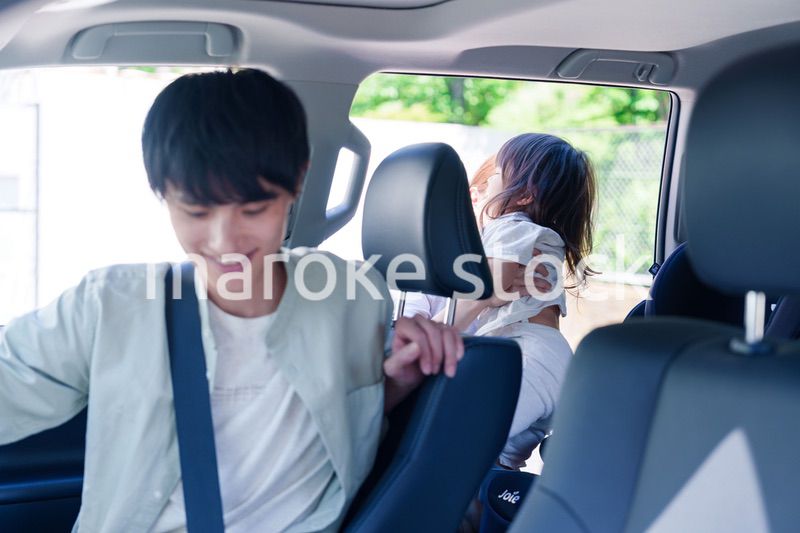 家族みんなで車でおでかけ