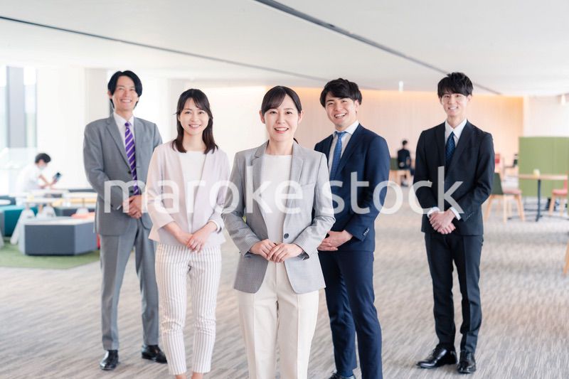ビジネスパーソン集合写真